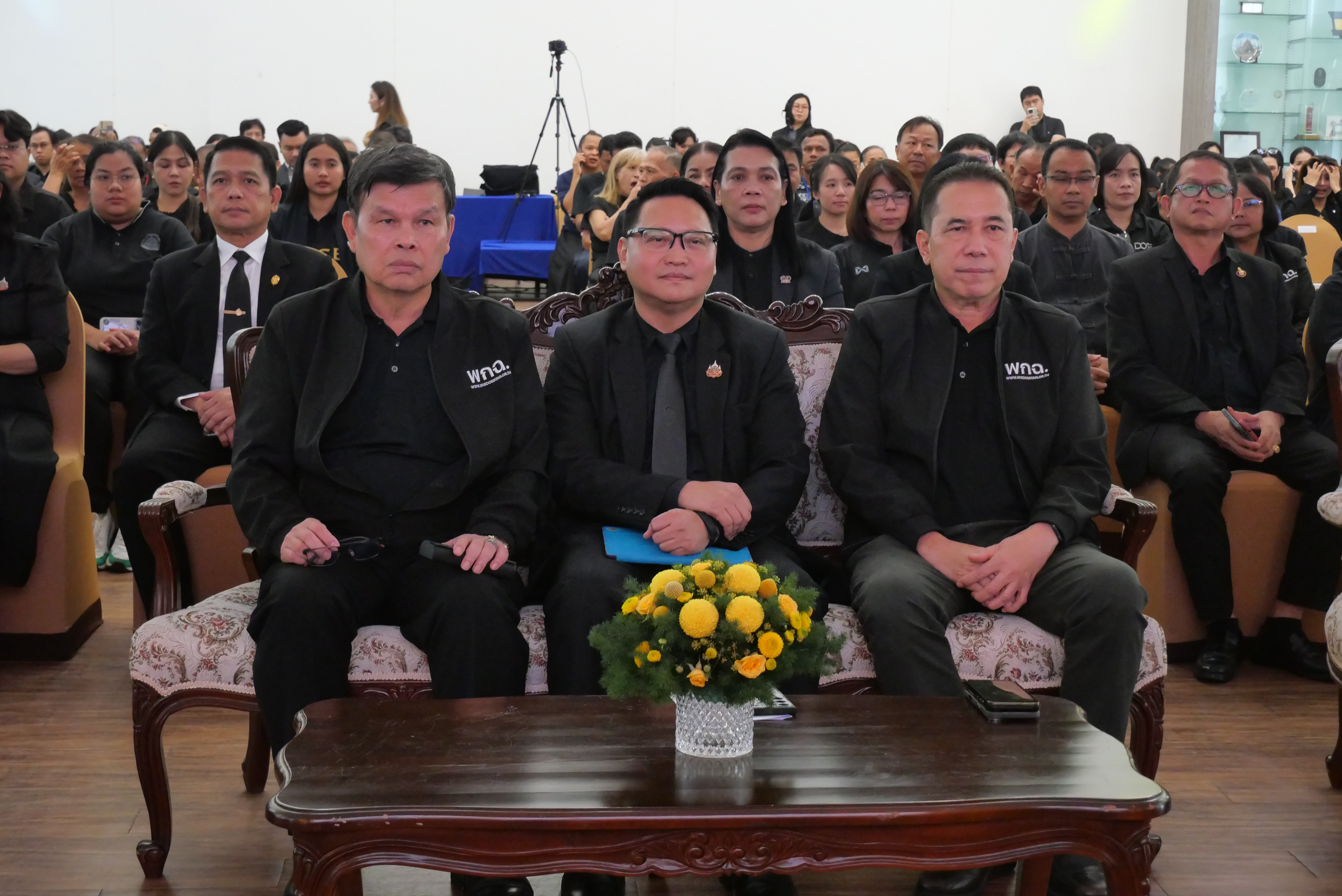 title - ส.ป.ก.ร่วมเป็นเกียรติในพิธีเปิดมหกรรม “สืบสานงานพ่อ พัฒนา ส่งต่ออาชีพที่ยั่งยืน”